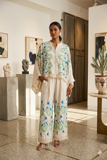 Ensamble set ionm offwhite and green